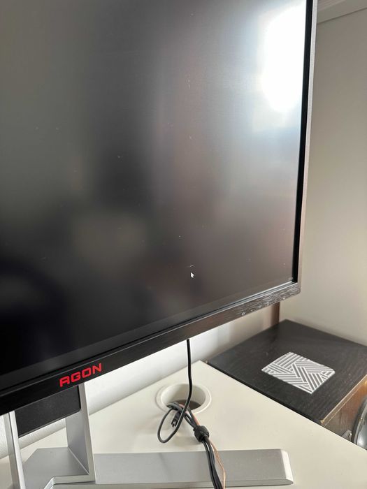 Геймърски монитор AOC AGON AG271QG / 2560x1440/ 165Hz / G-Sync