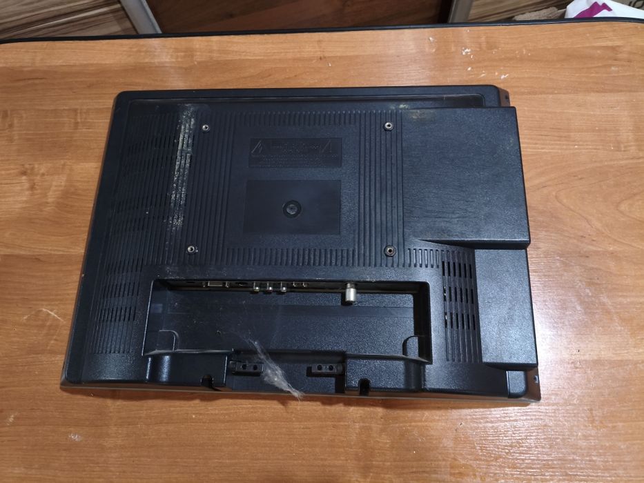 Продам телевизор на запчасти sony