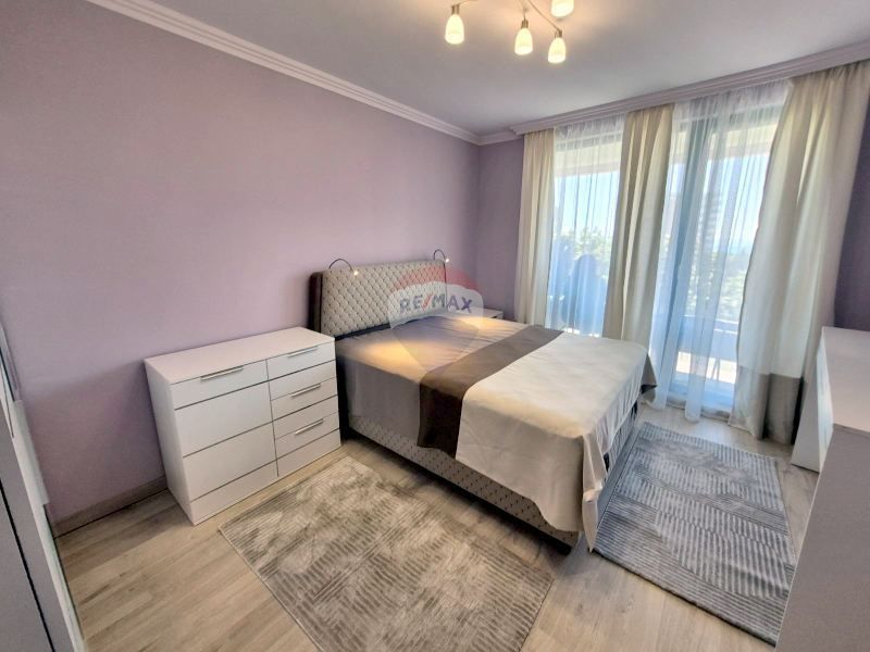 Дава се под наем Двустаен апартамент в Варна, Бриз - 74 кв.м за 1000 € - Снимка #9
