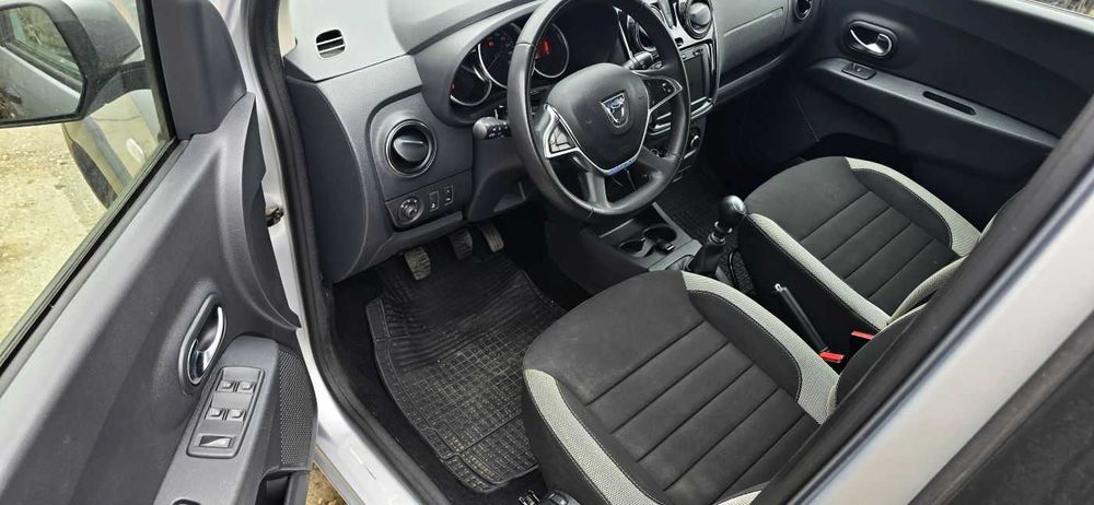 Dacia Lodgy Stepway 2019 1,5 dci 7 locuri Avariat dreapta fata