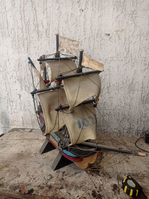 Макет пиратского кораблья
