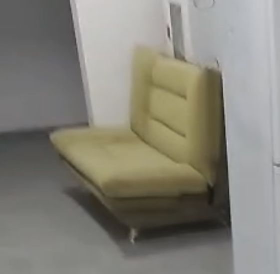 Маленький диван/ диванчик