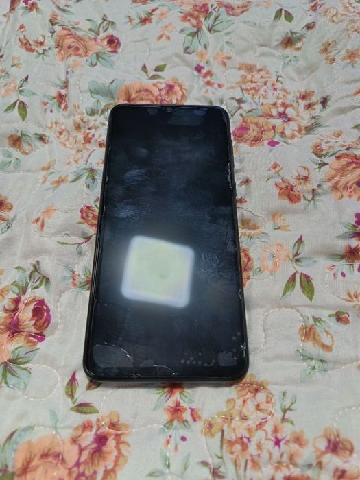 Samsung gelexy A04 xolati yahshi