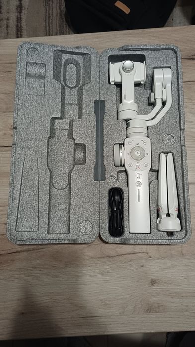 Стабилизатор Zhiyun Smooth 4 за смартфон