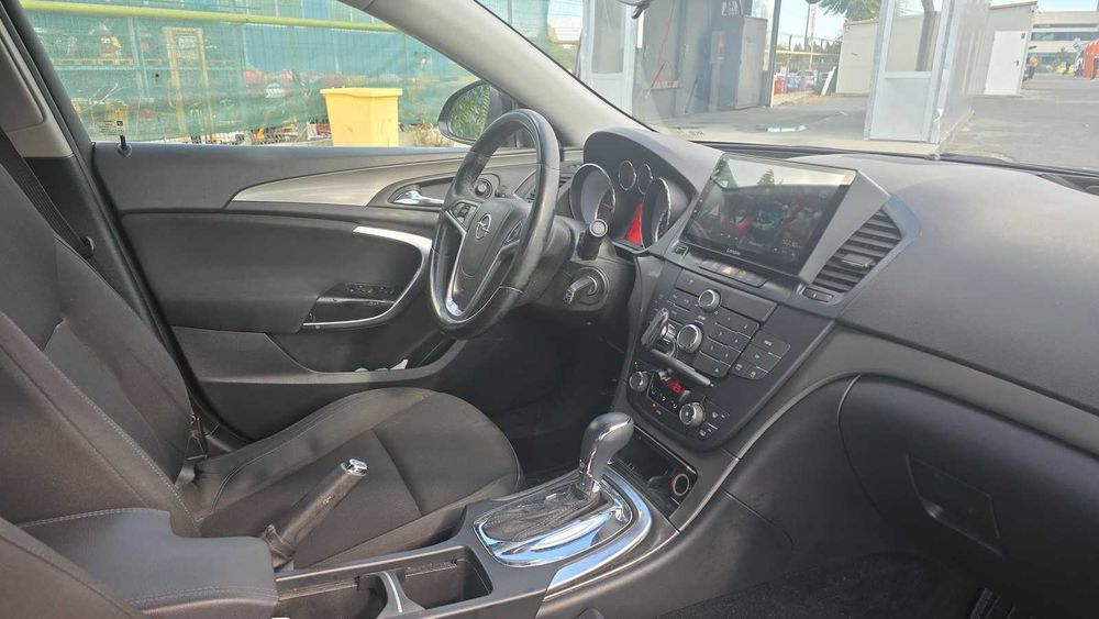 Opel Insignia Limousine 2.0 CDTI | Automată | 253.000 km | Navigație | Cameră