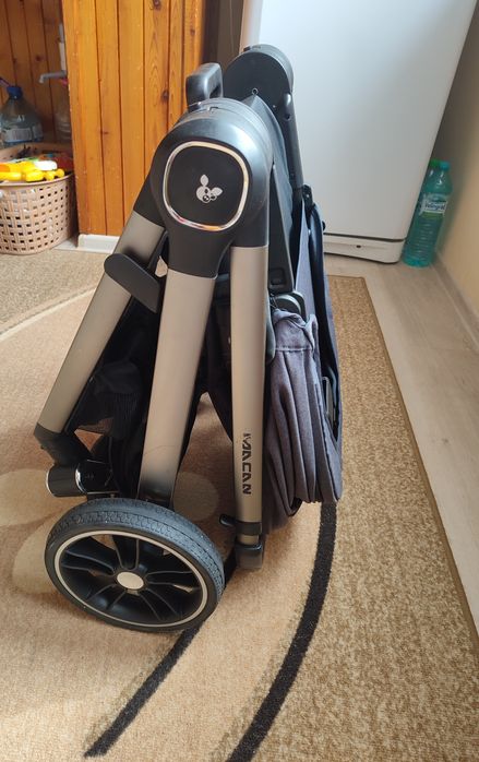 Бебешка количка Cangaroo Macan