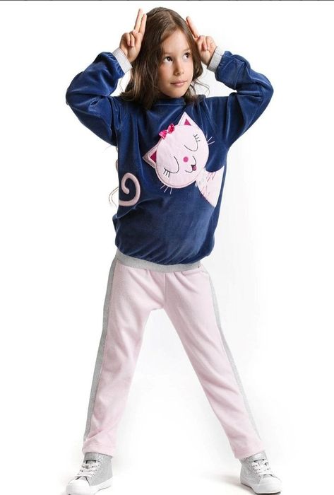 Спортивный костюм для девочек фирмы Denokids