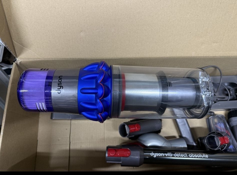 Dyson V15 Absolute