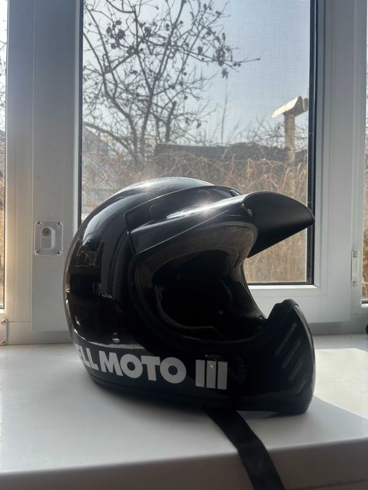 Мотоциклетный шлем. Bell Moto 3.