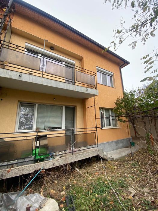 Продава се Къща в София, Левски - 190 кв.м за 1843 €/кв.м - Снимка #3