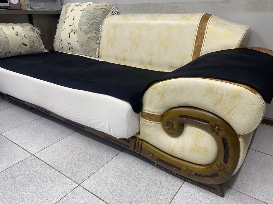 Диван шикарный для офиса и дома !