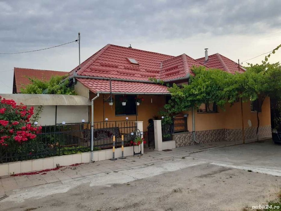 Vand Casa in Răscruci  Individuala