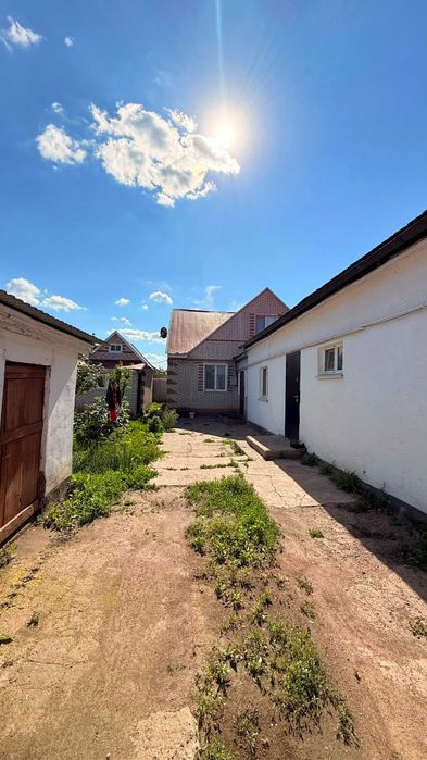Продам 2 дома в центре 39 млн