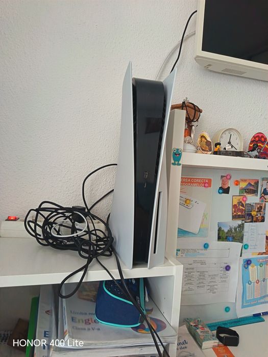 Vând  PS5 perfect funcțional
