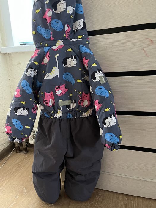 Продам комбинезон зимний детский