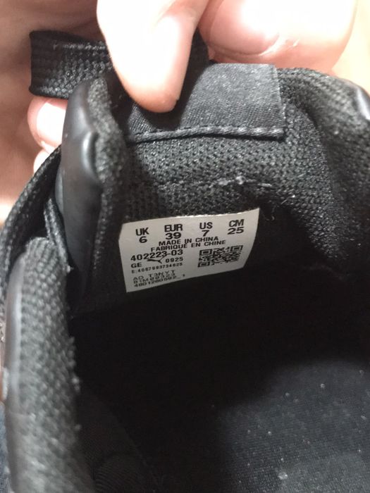 Adidași puma negri