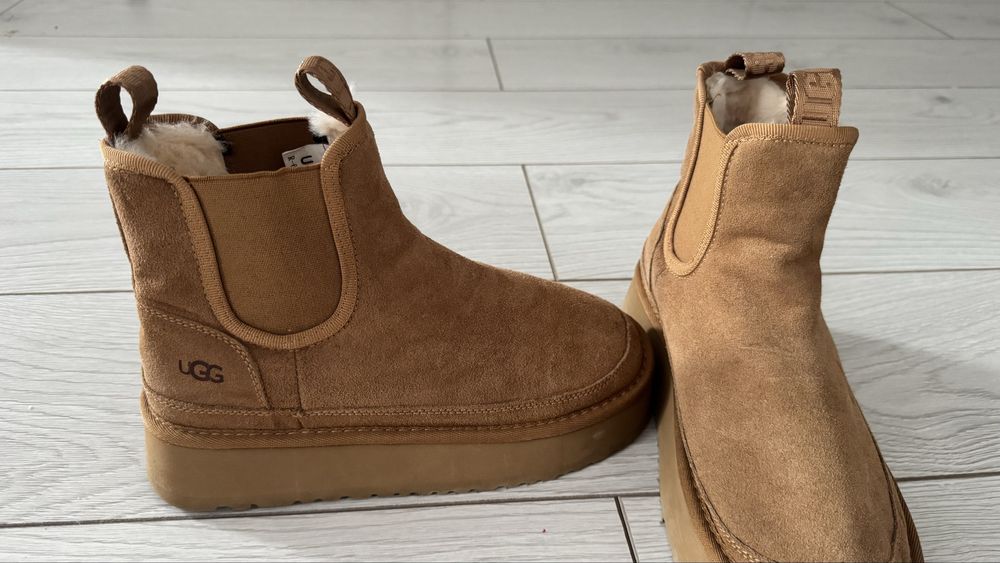 Продам угги 40 размер