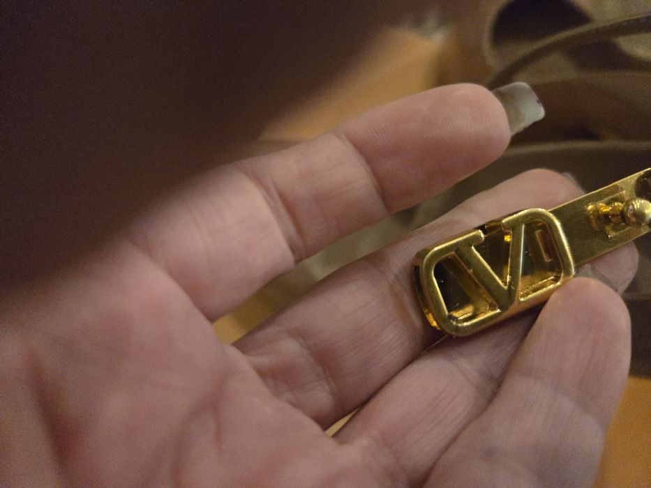 Официални обувки на висок ток в  бежов цвят