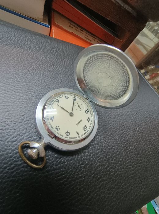 Красив Джобен Часовник МОЛНИЯ  Идеален за Декорация