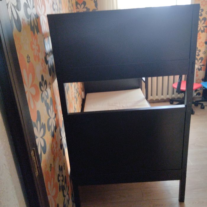 Двухярусная кровать