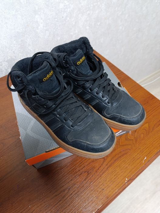 Adidas осень, весна обувь