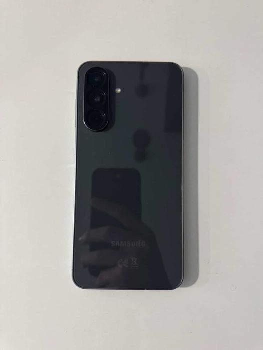 Samsung A56 5G 256gb чисто нов