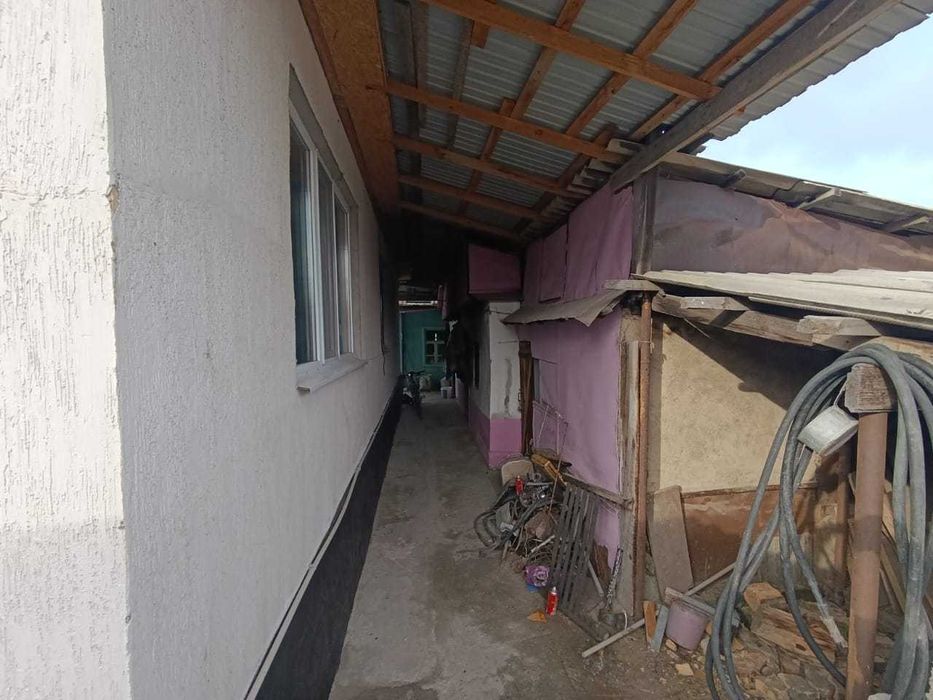 Дом в Каратале, Павел ИмпериЯ