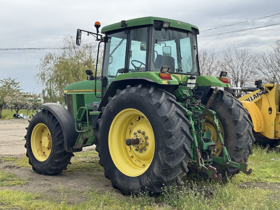 Tractor John Deere 7600