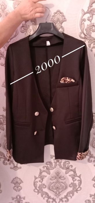 Костюмы новые и б/у