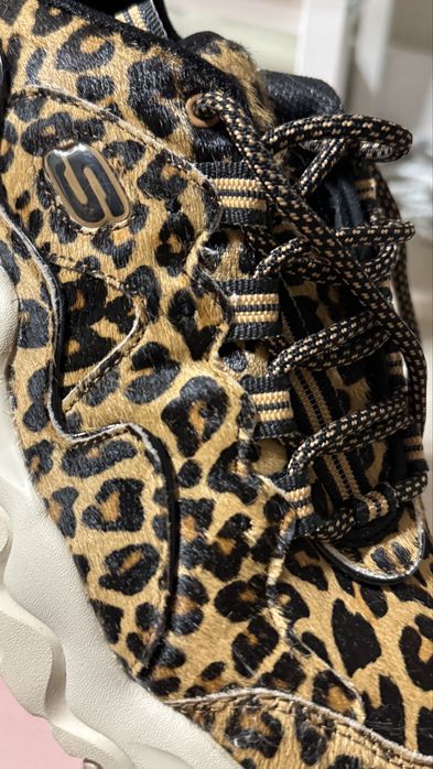 Маратонки с косъм