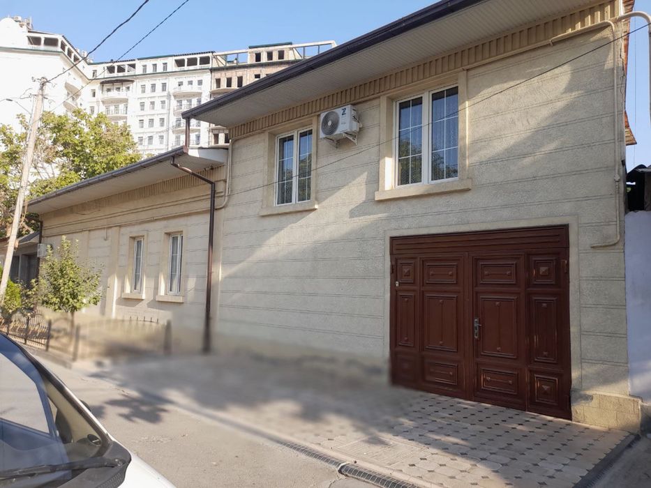 Продаётся просторный дом в Яккасарайском районе!