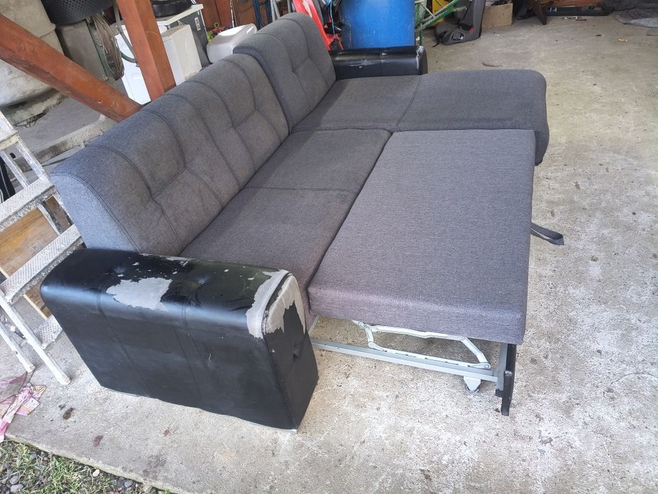 Vând canapea extensibila cu lada depozitare