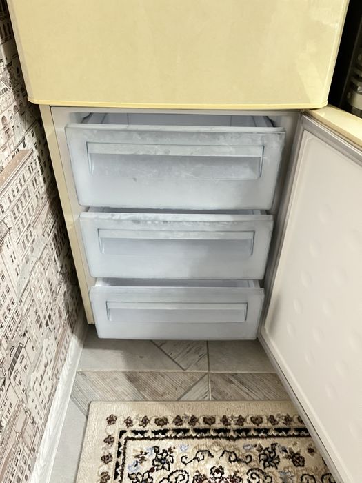 Холодильник Samsung