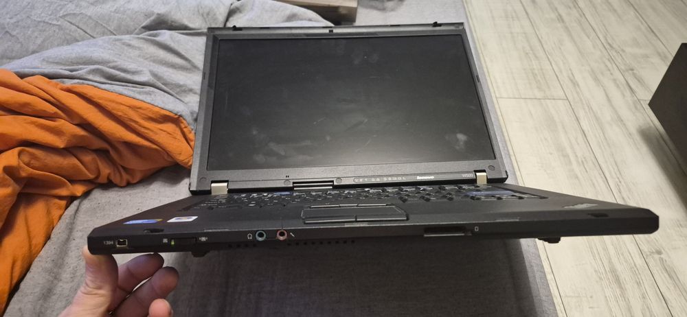 Se da leptop folosit