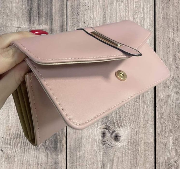 Дамско портмоне/портфейл