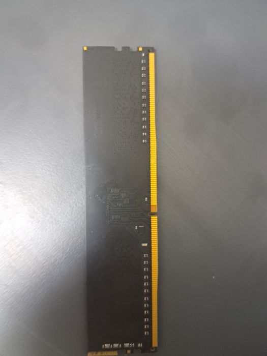 4 гигабай озу DDR4