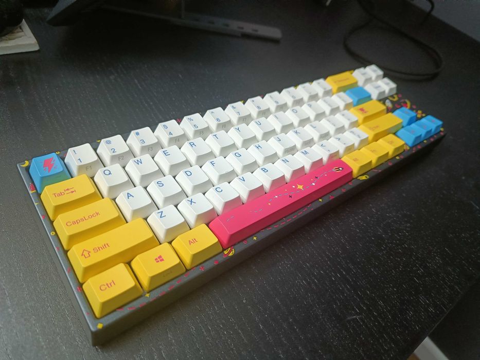 Tastatură Varmilo Flare Star – EC Ivy Clicky, Art Case, PBT