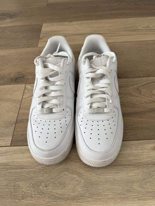 Оригинални маратонки NIKE Air Force 1, номер 42.5