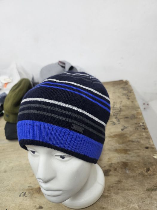 Продам  мужкие шапки