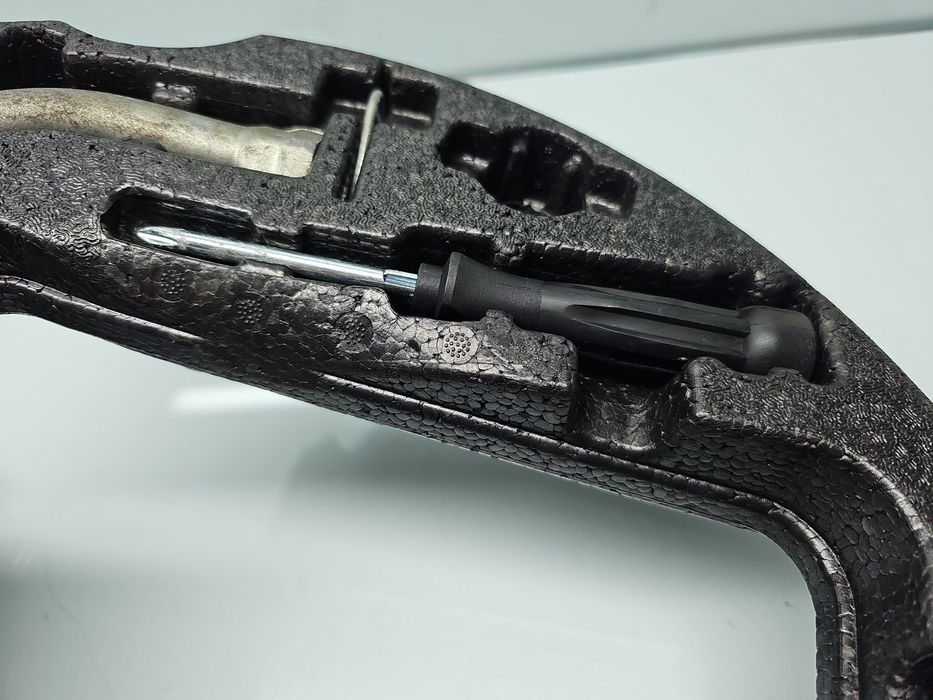 Set cric si cheie AUDI A6 (4G2, C7) [Fabr 2012-2017] OEM