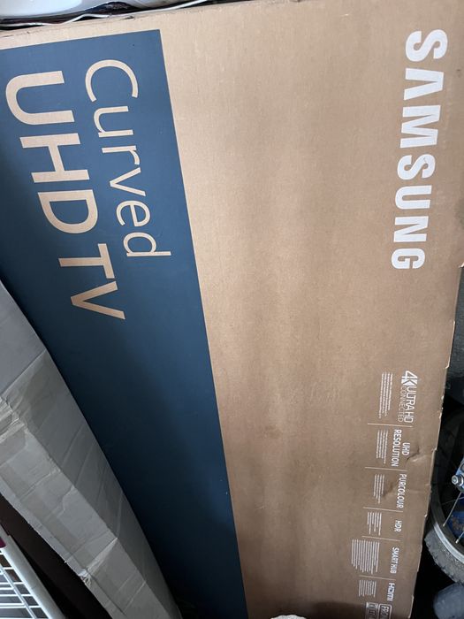 Televizor Samsung curved UHD