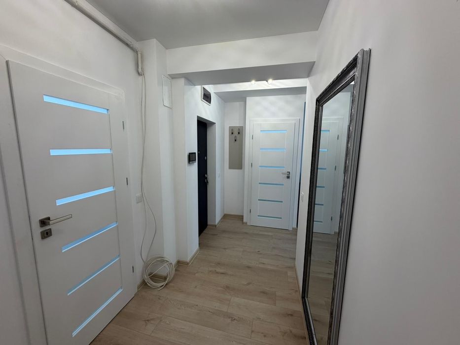 De Închiriat Apartament Nou, Micro 14, 2 Camere, De Lux