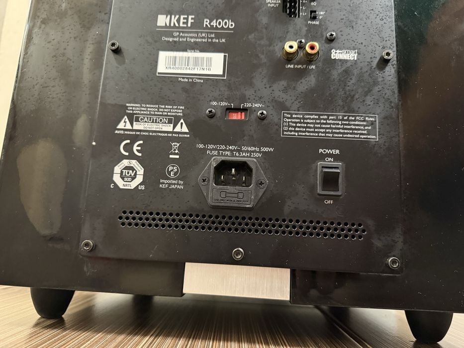 KEF R400b Качествен и масивен Subwoofer