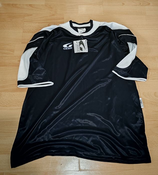 Echipamente sportive separat sau angro