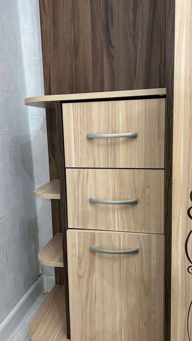 хороший шкаф.