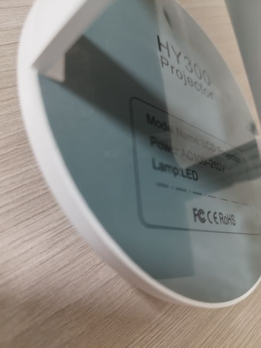 Проектор HY300 для дома