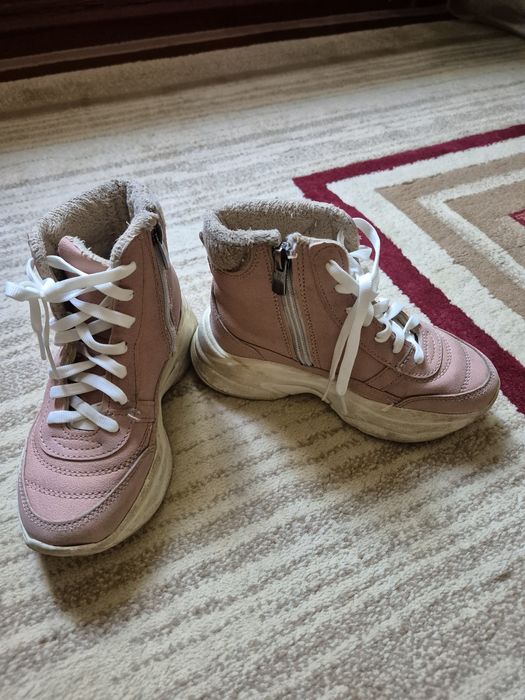 Тёплые ботинки на девочку