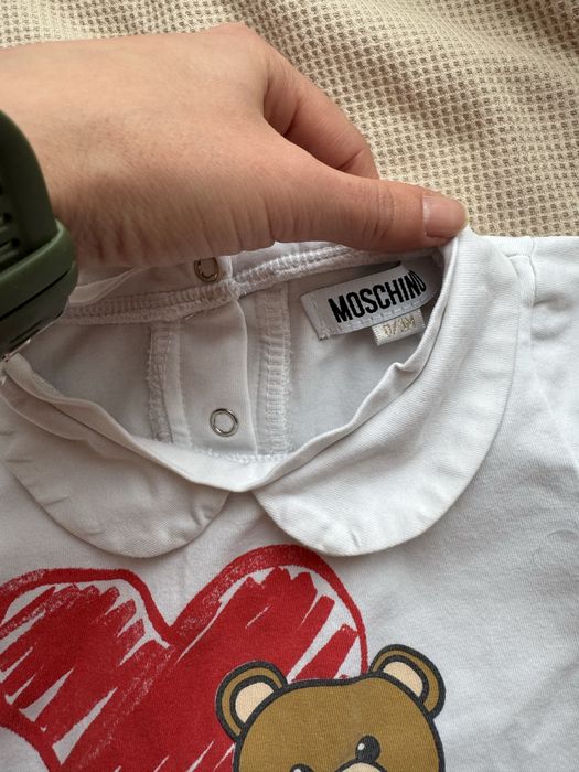 Оригинални маркови бебешки бодита на Moschino, Armani, Philip Plein