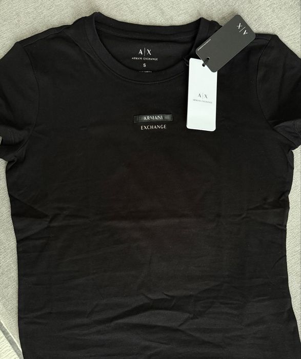 Продам футболку Armani Exchange!