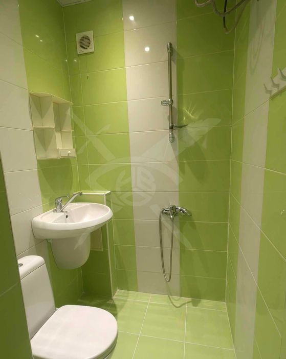 Дава се под наем Тристаен апартамент в Варна, Общината - 55 кв.м за 450 € - Снимка #3